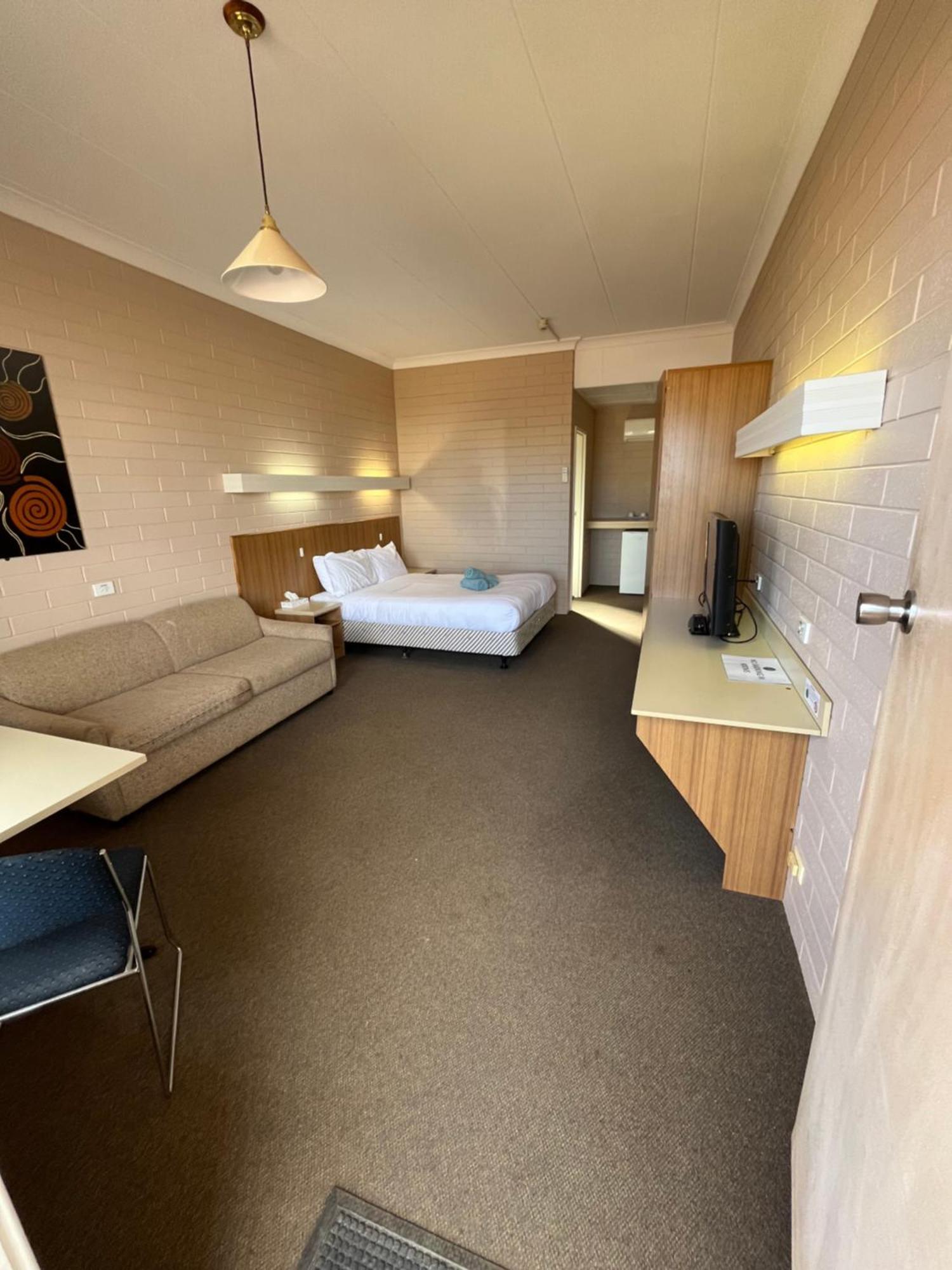 Opal Inn Hotel, Motel, Caravan Park Coober Pedy Eksteriør billede