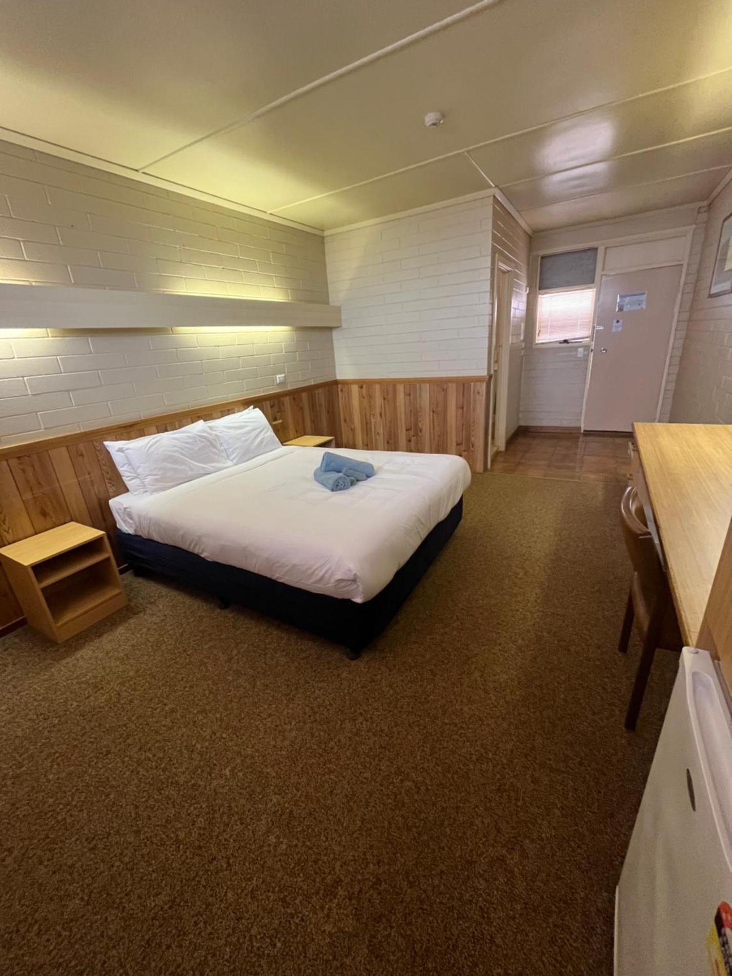 Opal Inn Hotel, Motel, Caravan Park Coober Pedy Eksteriør billede